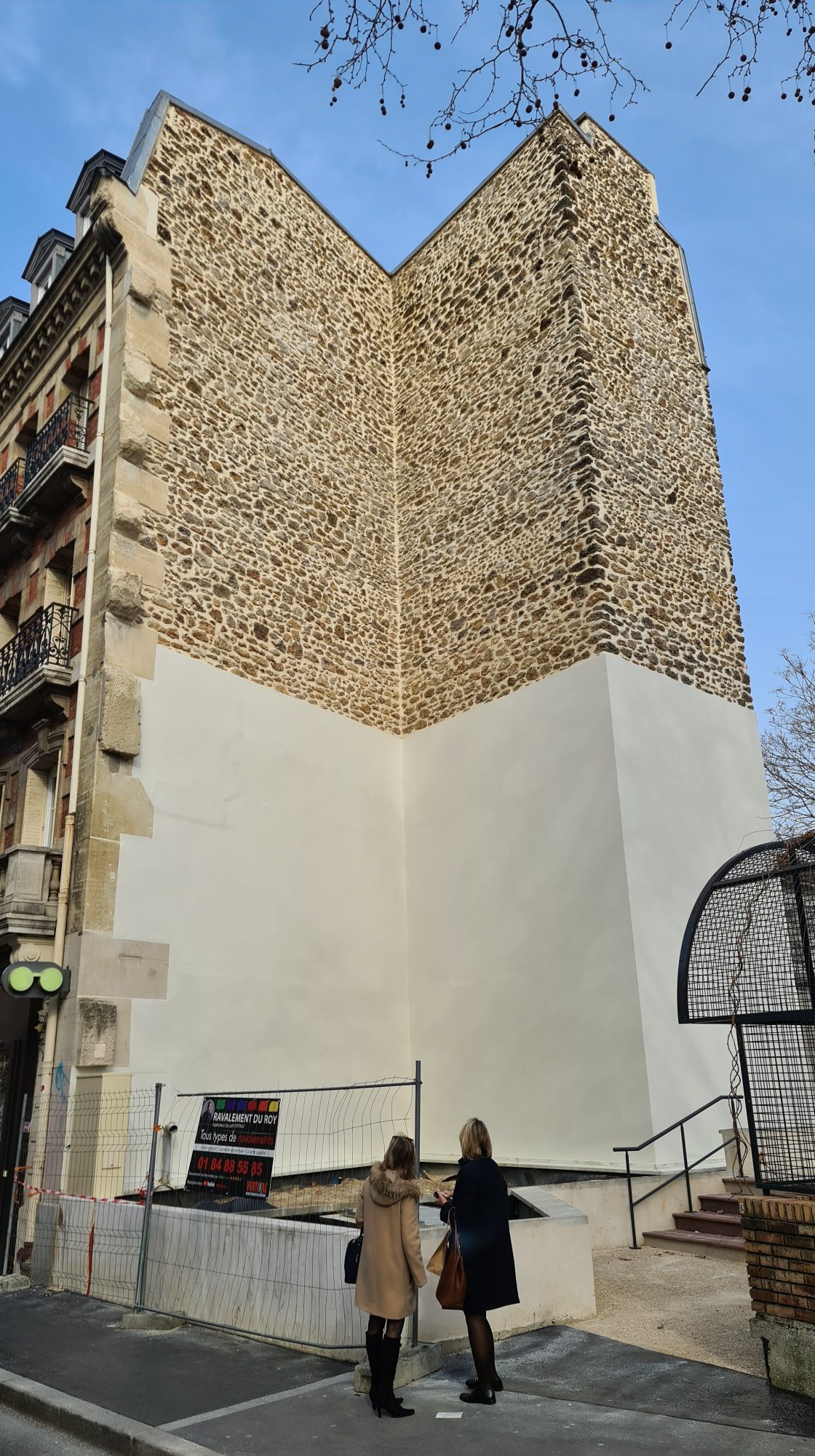 Façade après ravalement à Paris 5e, support réparé et protégé - Montaigne Façades